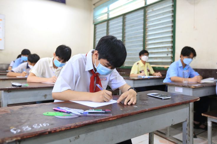 Đề minh họa THPTQG Lê Thánh Tông – TP HCM: Tham khảo đề thi THPTQG chất lượng cao