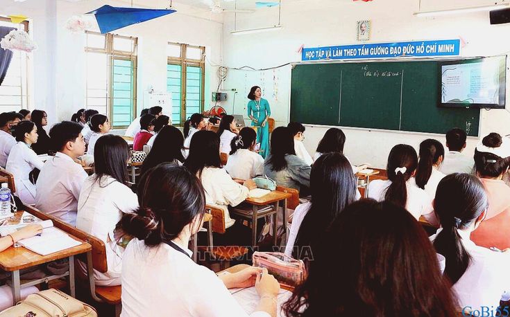 Đề ôn tập số 11 chương 1,2  kiêm đề giữa kì 1 theo cấu trúc thi THPTQG năm 2025 ( có đáp án chi tiết )