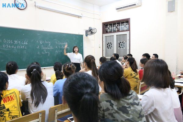 Đề ôn tập số 12 chương 1,2 kiêm đề giữa kì 1 theo cấu trúc thi THPTQG năm 2025 ( có đáp án chi tiết )