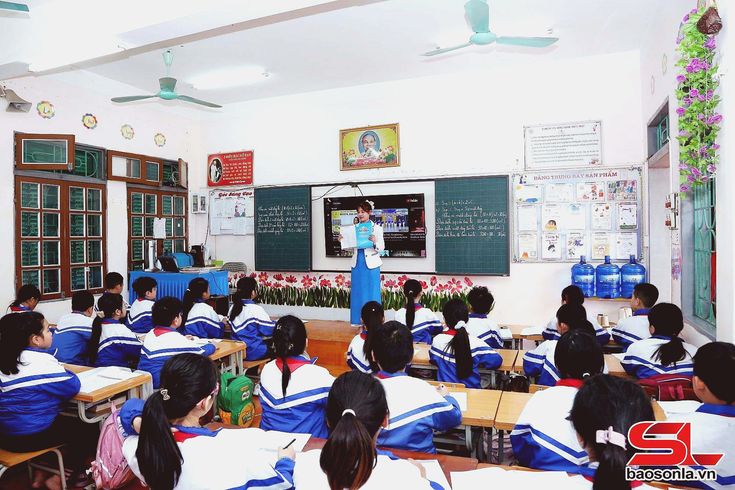 Đề thi thử số 3 THPTQG 2025 môn Toán các trường sở